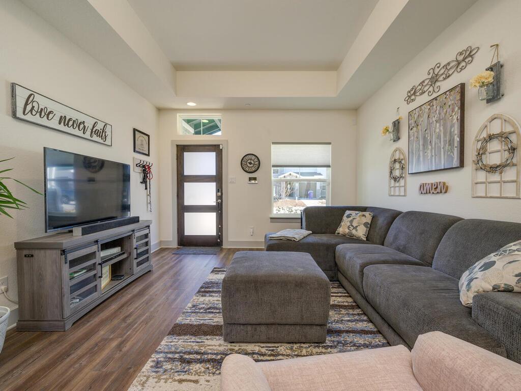 2257 Local Rebel Loop Leander TX 78641