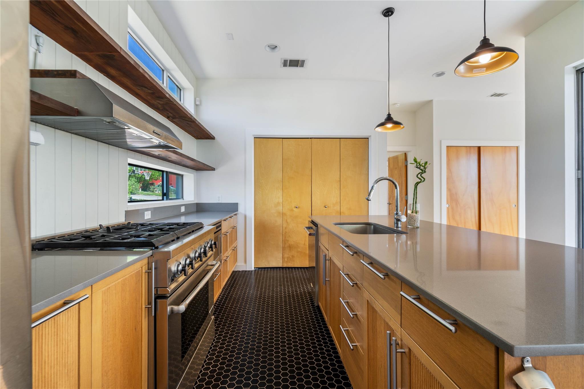 5334 Sendero Hills Parkway Austin TX 78724