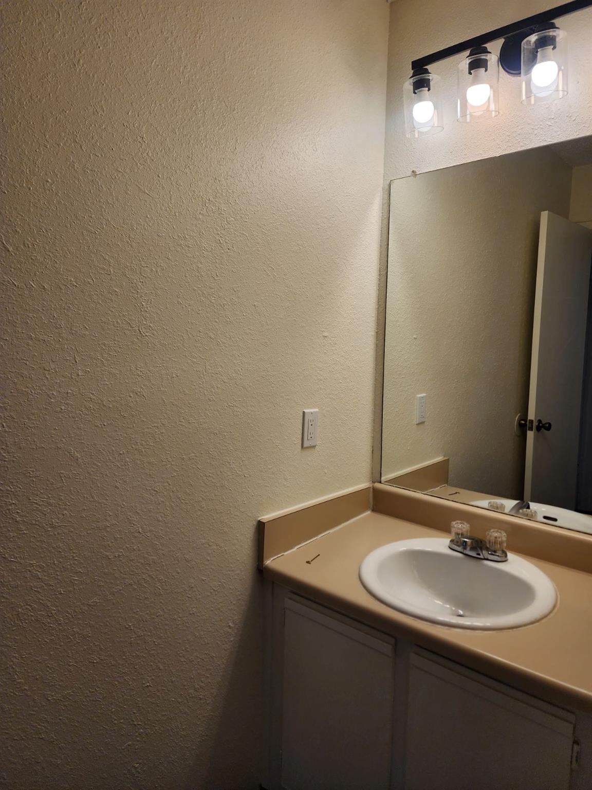 2908 Jadewood Court Austin TX 78748