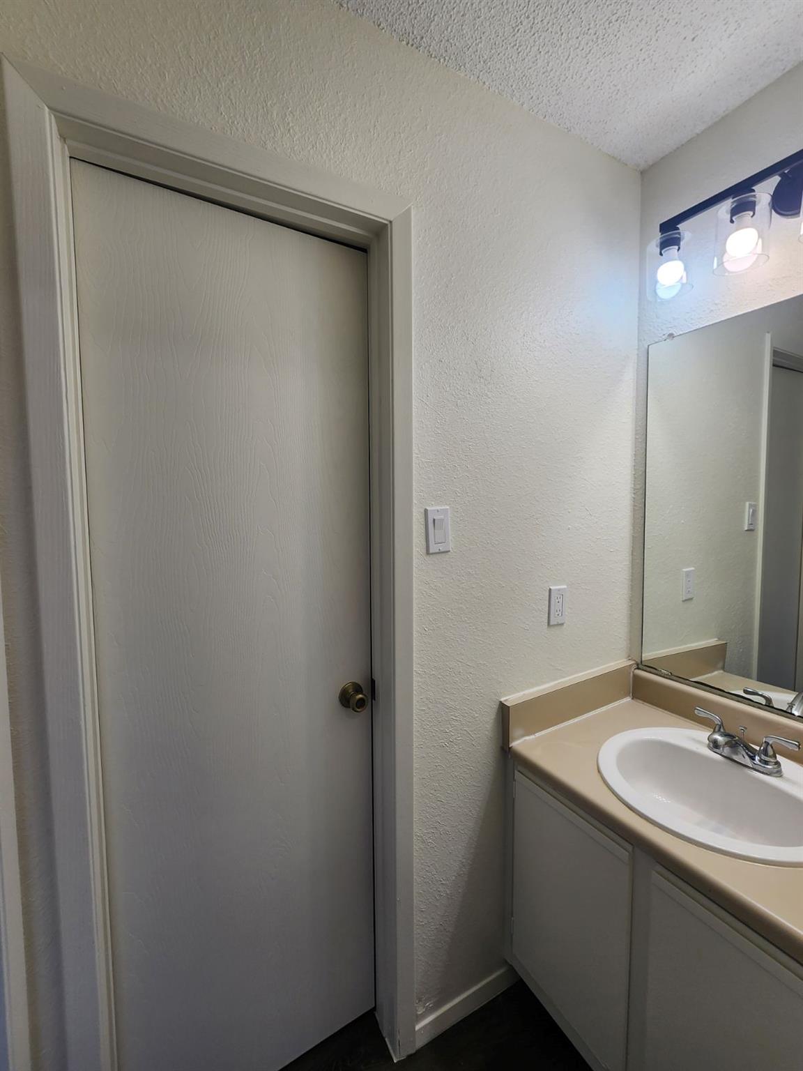 2908 Jadewood Court Austin TX 78748