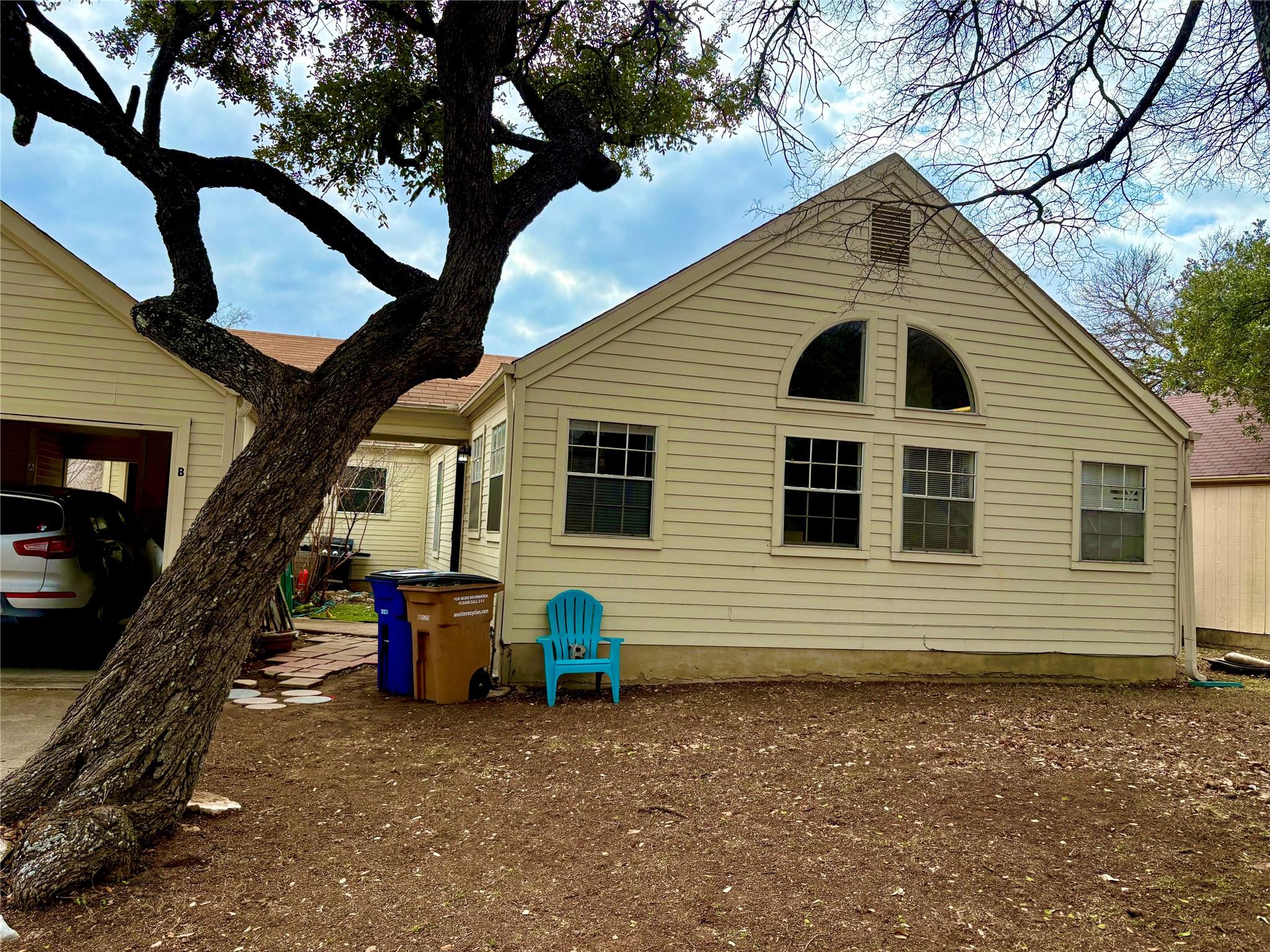 8811-B Pineridge Drive Austin TX 78729