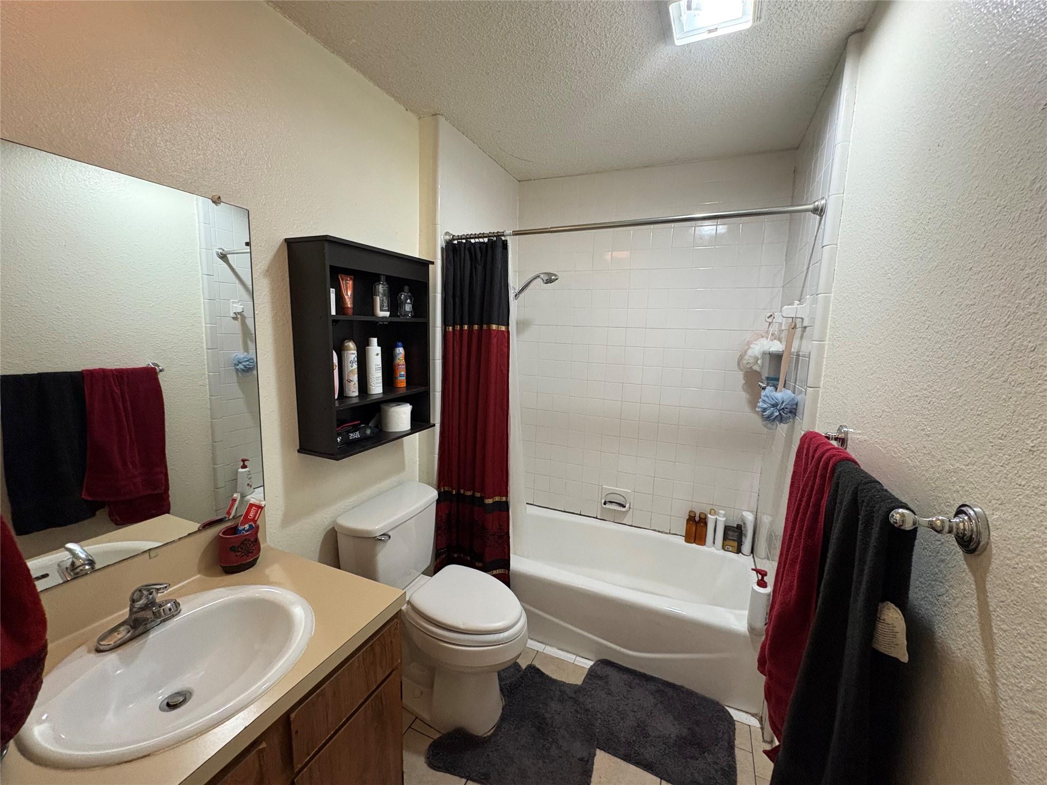 8811-B Pineridge Drive Austin TX 78729