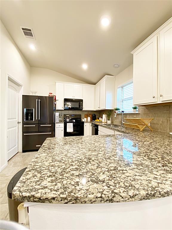 233 Red Sun Drive Kyle TX 78640