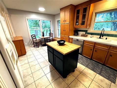 737 Oakdale Drive Sunset Valley TX 78745