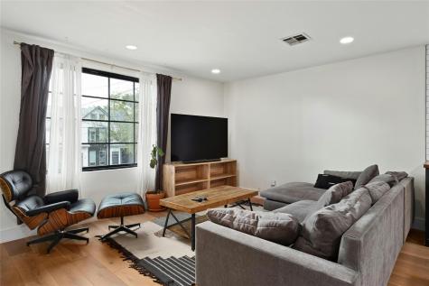 2804 Crest Avenue Austin TX 78702