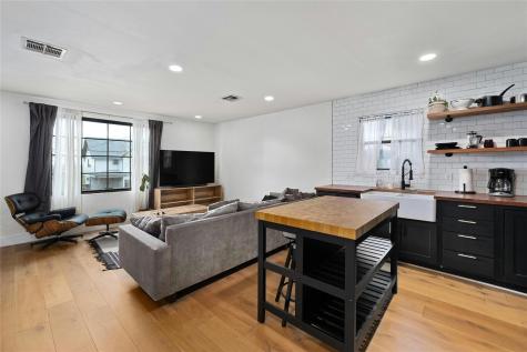 2804 Crest Avenue Austin TX 78702