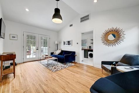 2943 Higgins Street Austin TX 78722