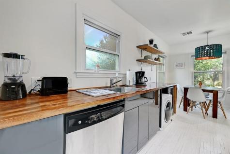 2943 Higgins Street Austin TX 78722