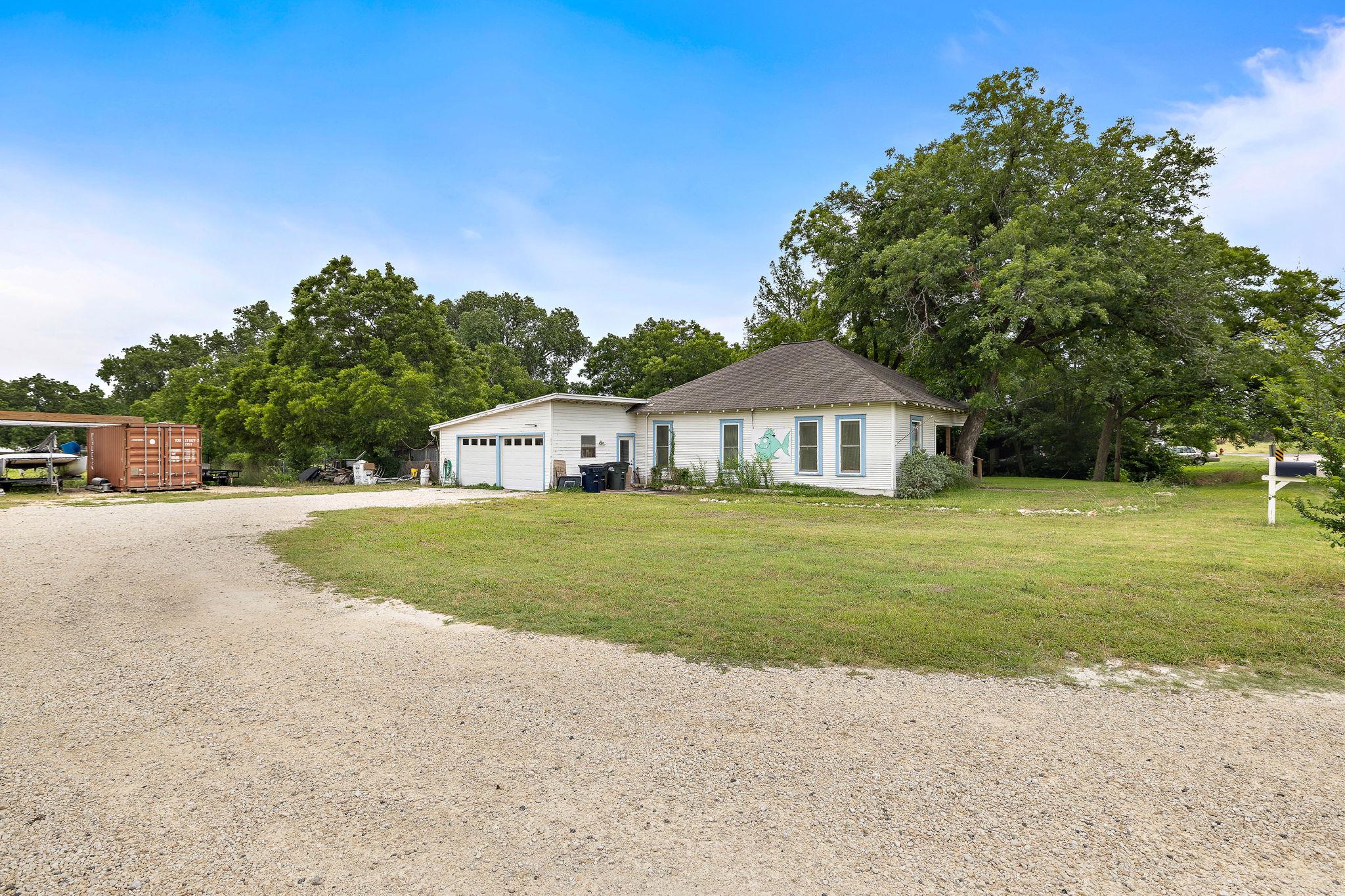 103 E Willis Street Leander TX 78641