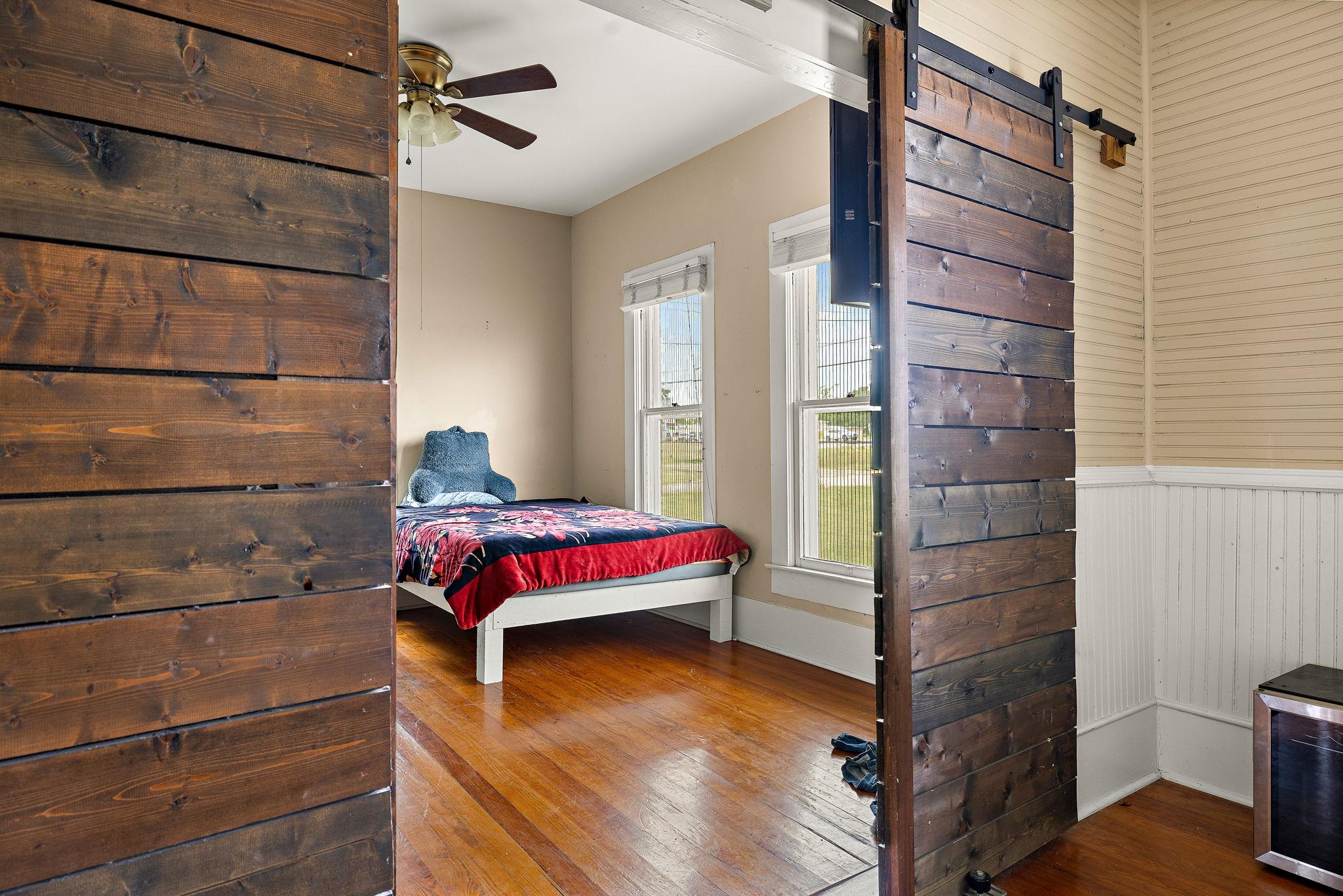 103 E Willis Street Leander TX 78641