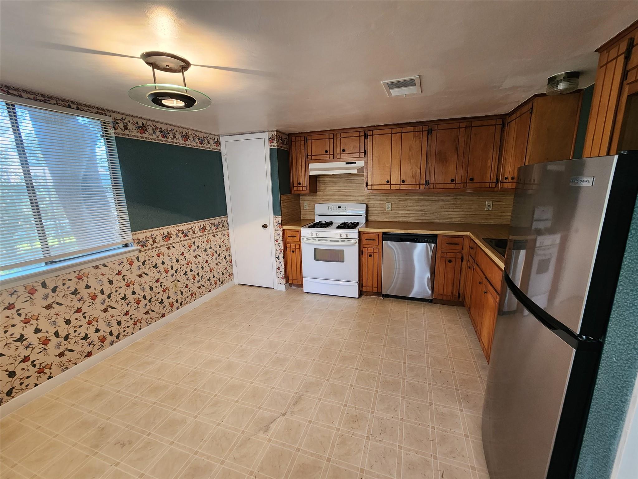 11809 Argonne Forest Trail Austin TX 78759