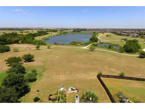301 Lakemont Drive Hutto TX 78634
