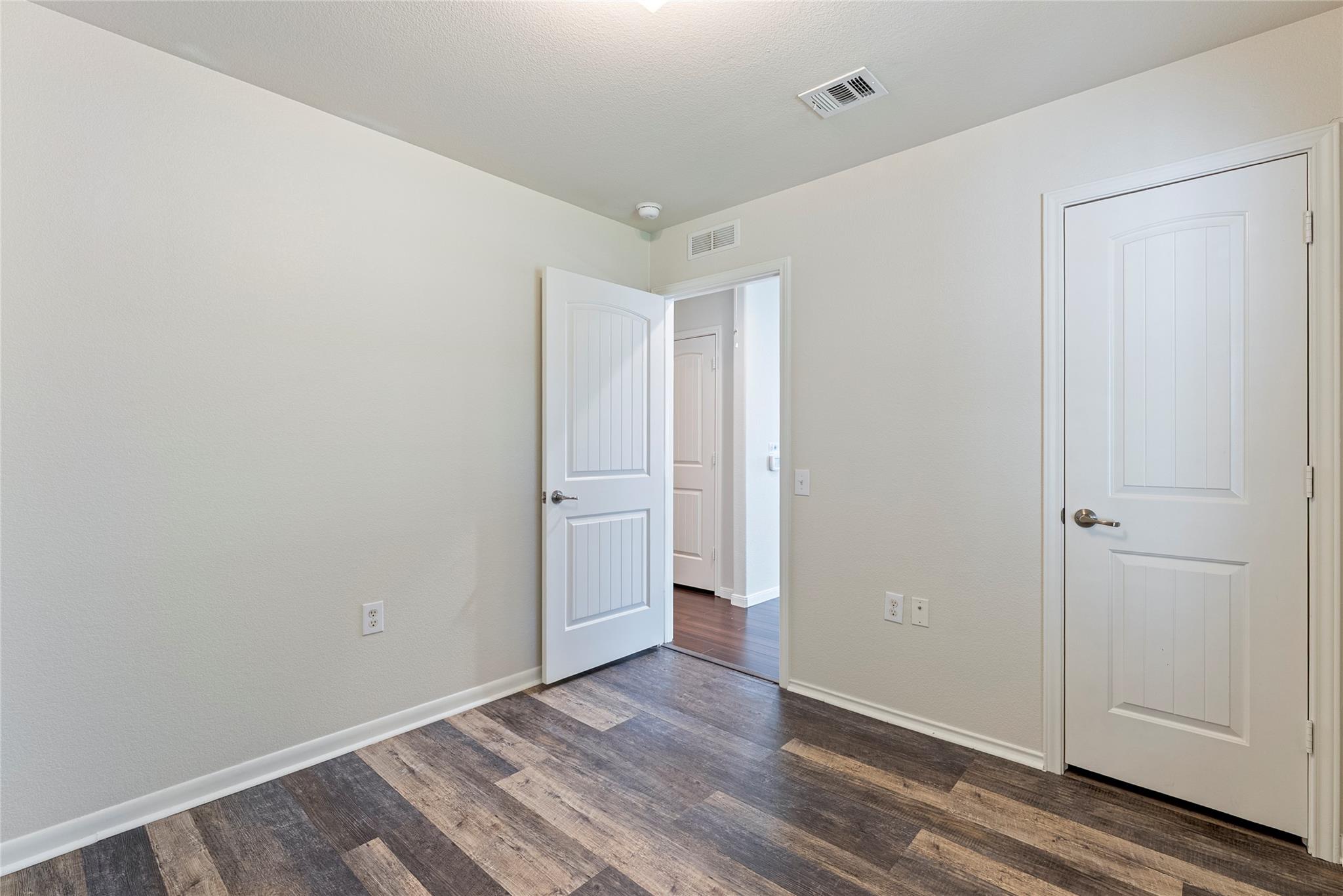10200 E Lone Pine Lane Austin TX 78747