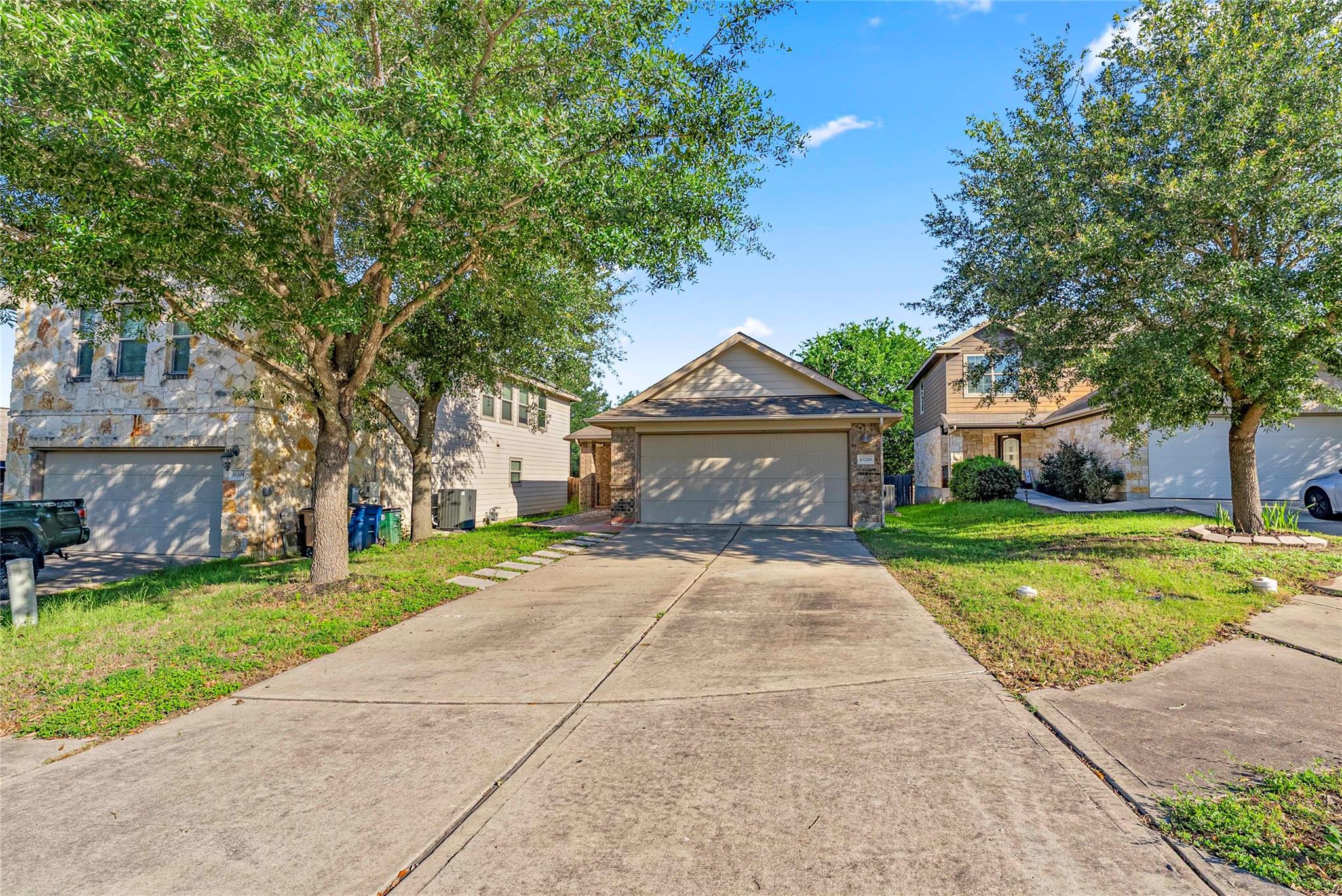 10200 E Lone Pine Lane Austin TX 78747