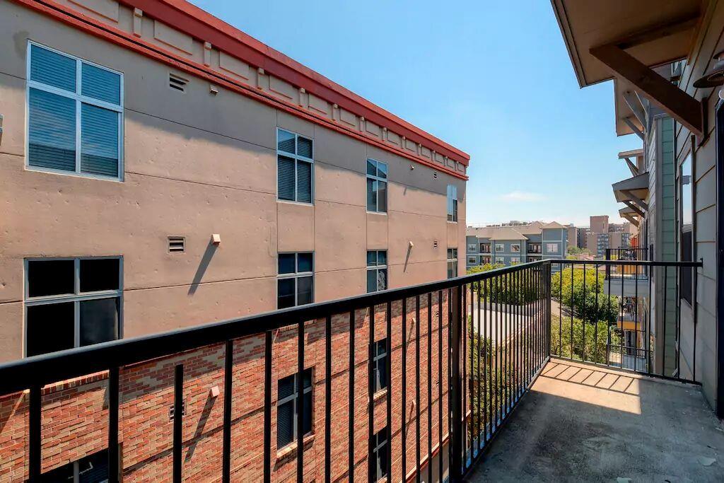 2515 Pearl Austin TX 78705