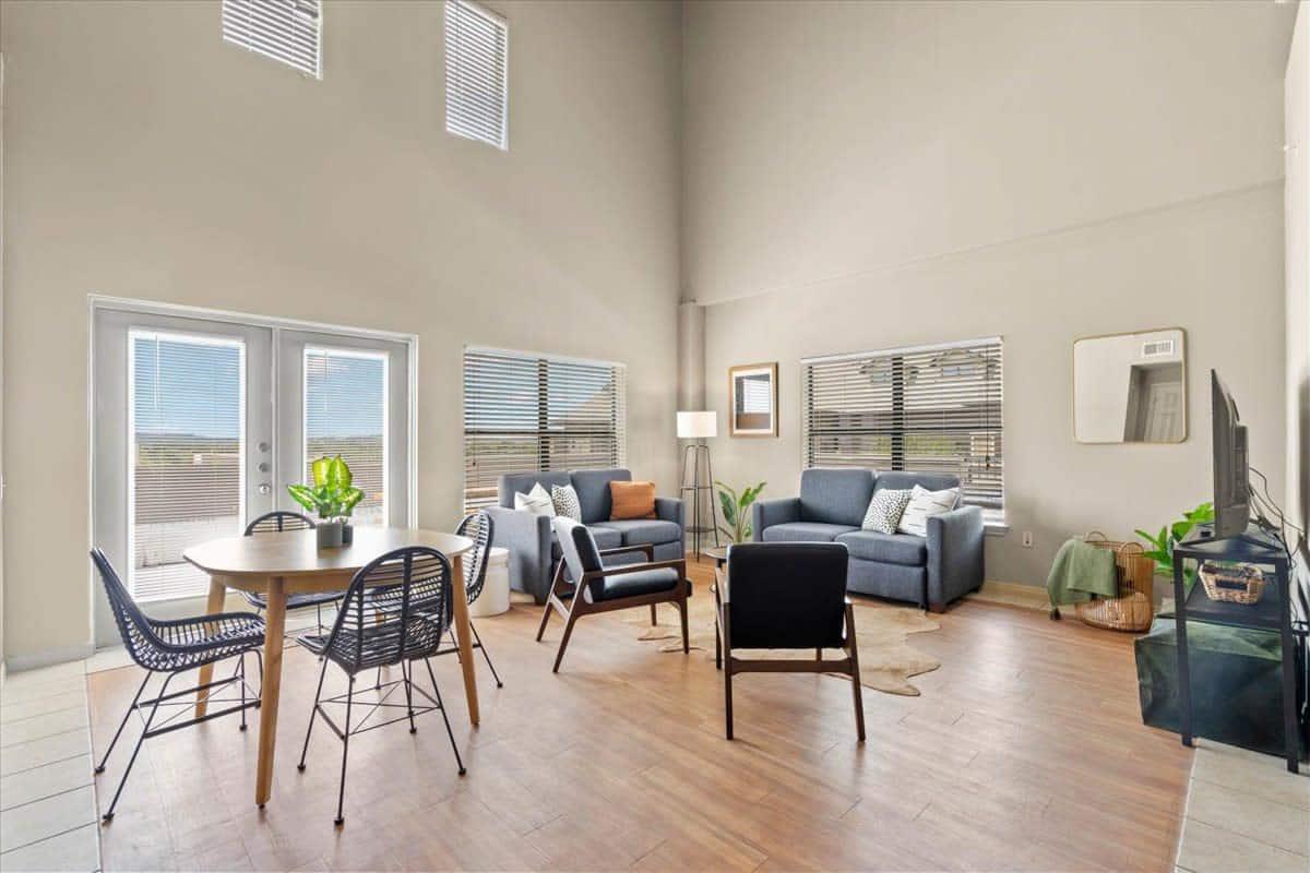 2515 Pearl Austin TX 78705