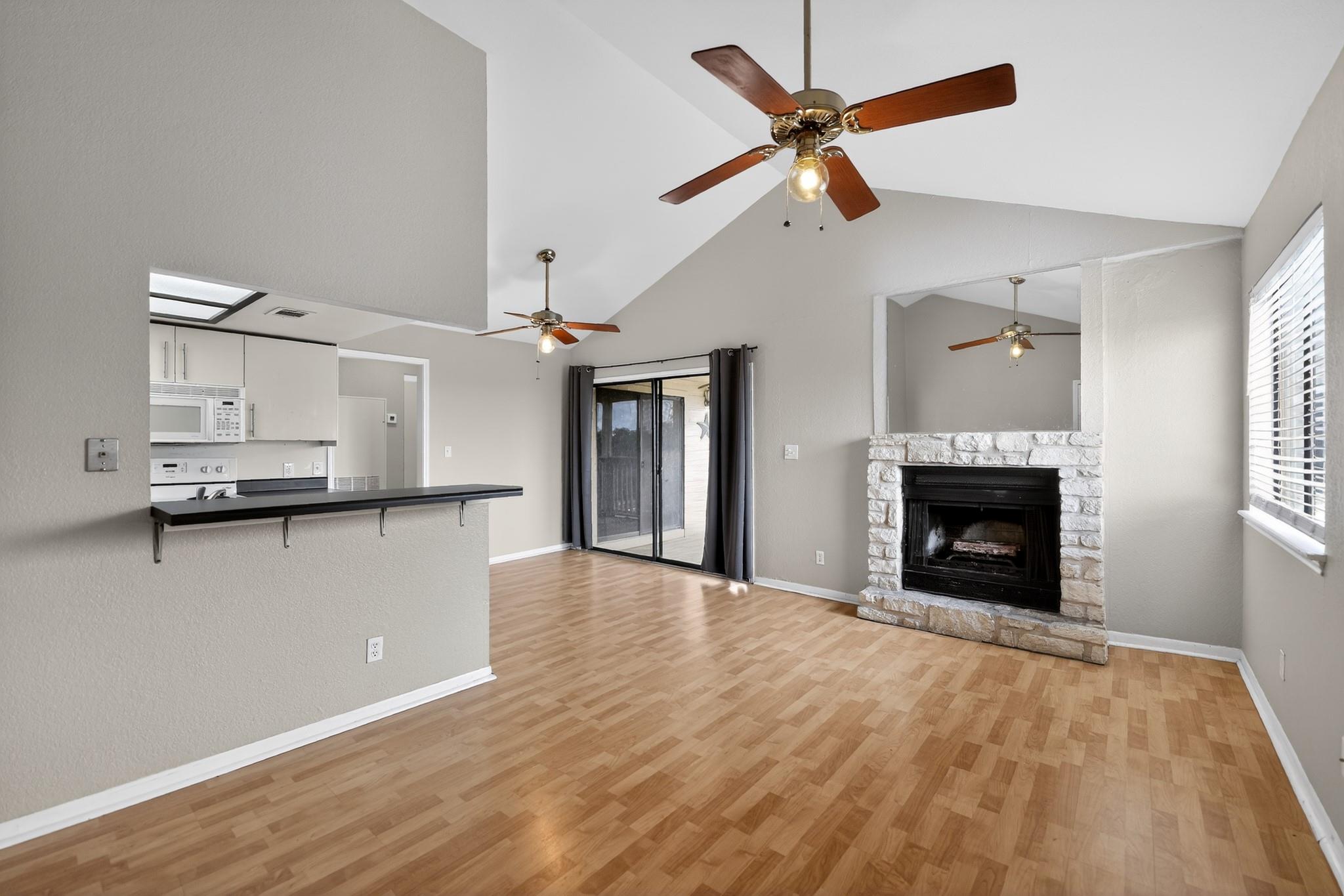 1013 Chestnut Street San Marcos TX 78666