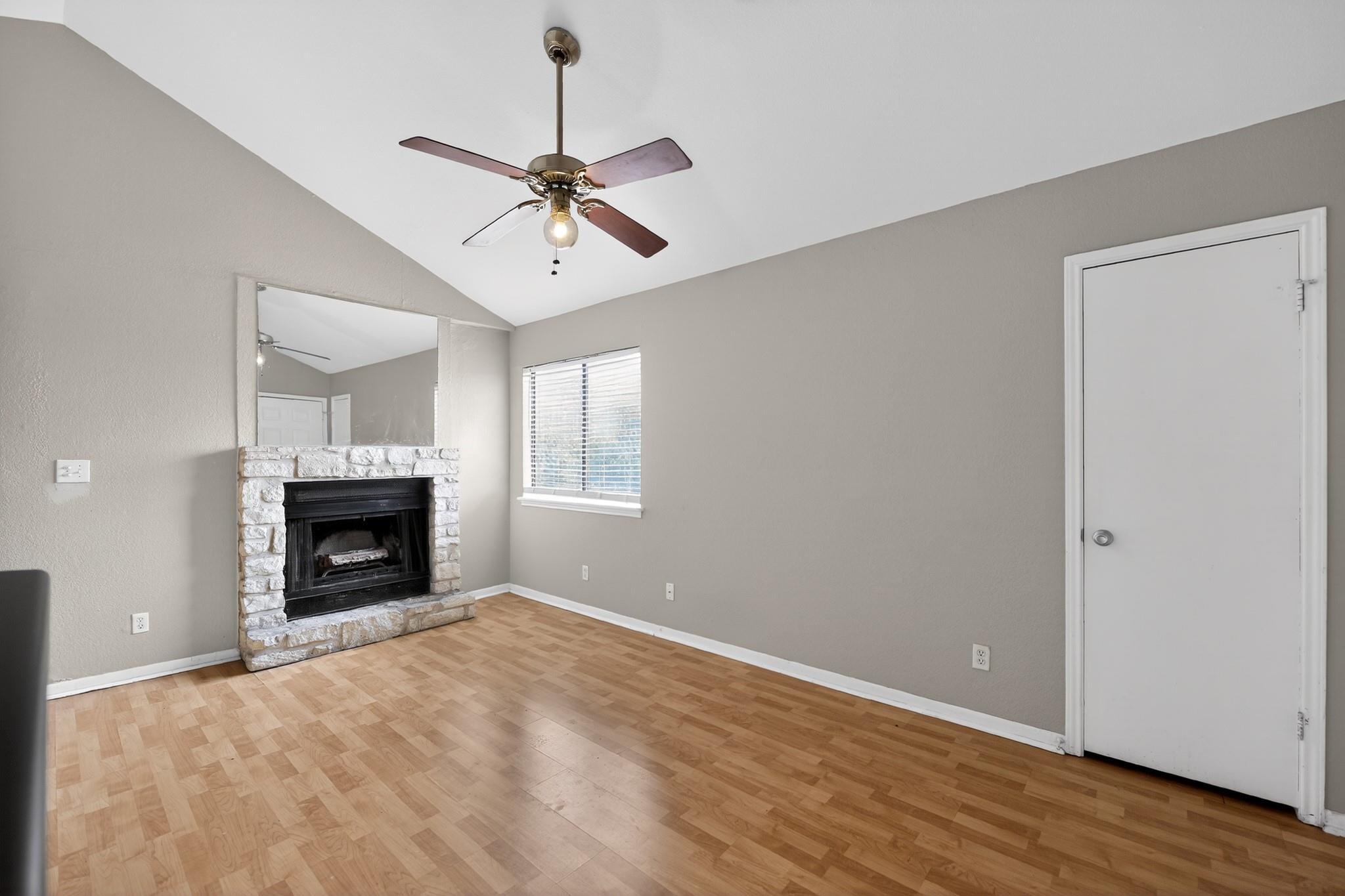 1013 Chestnut Street San Marcos TX 78666