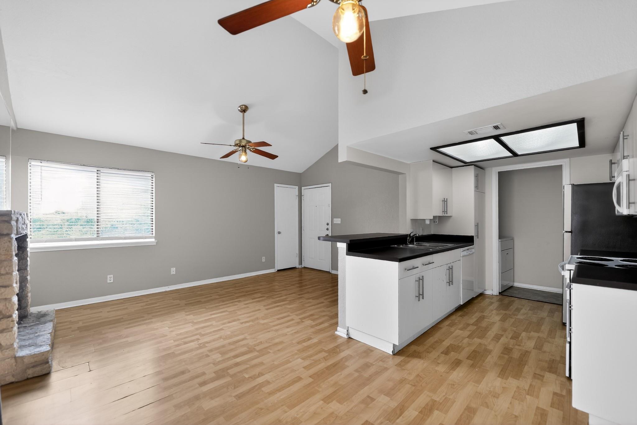 1013 Chestnut Street San Marcos TX 78666