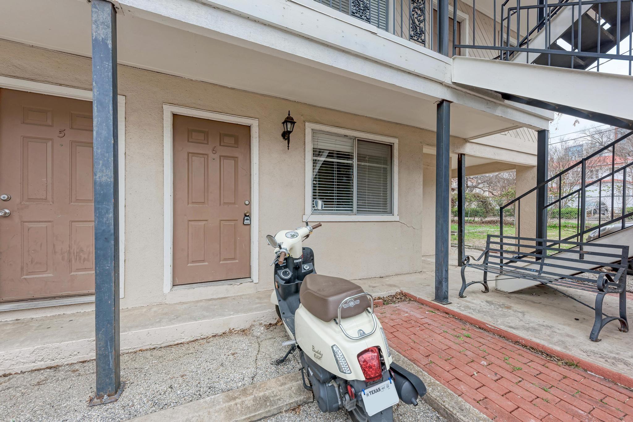 1010 W 23 Street Austin TX 78705