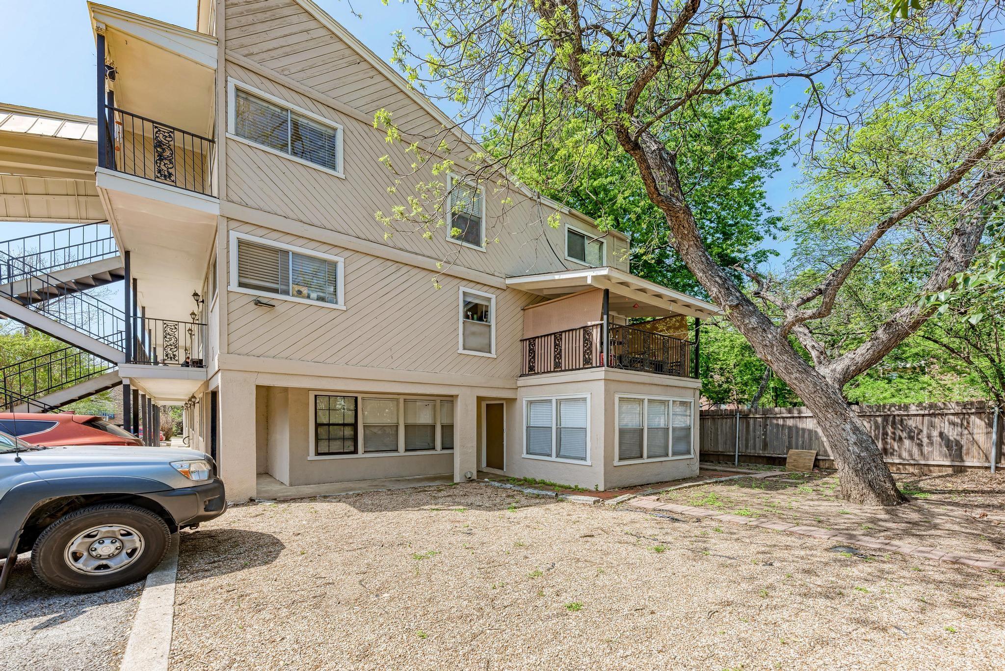 1010 W 23 Street Austin TX 78705
