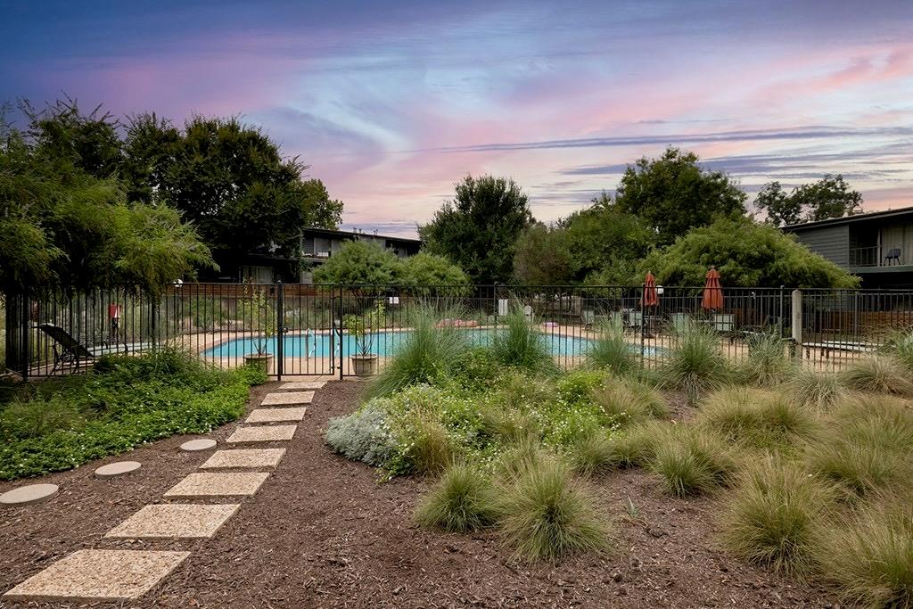 1304 Mariposa #114 Drive Austin TX 78704