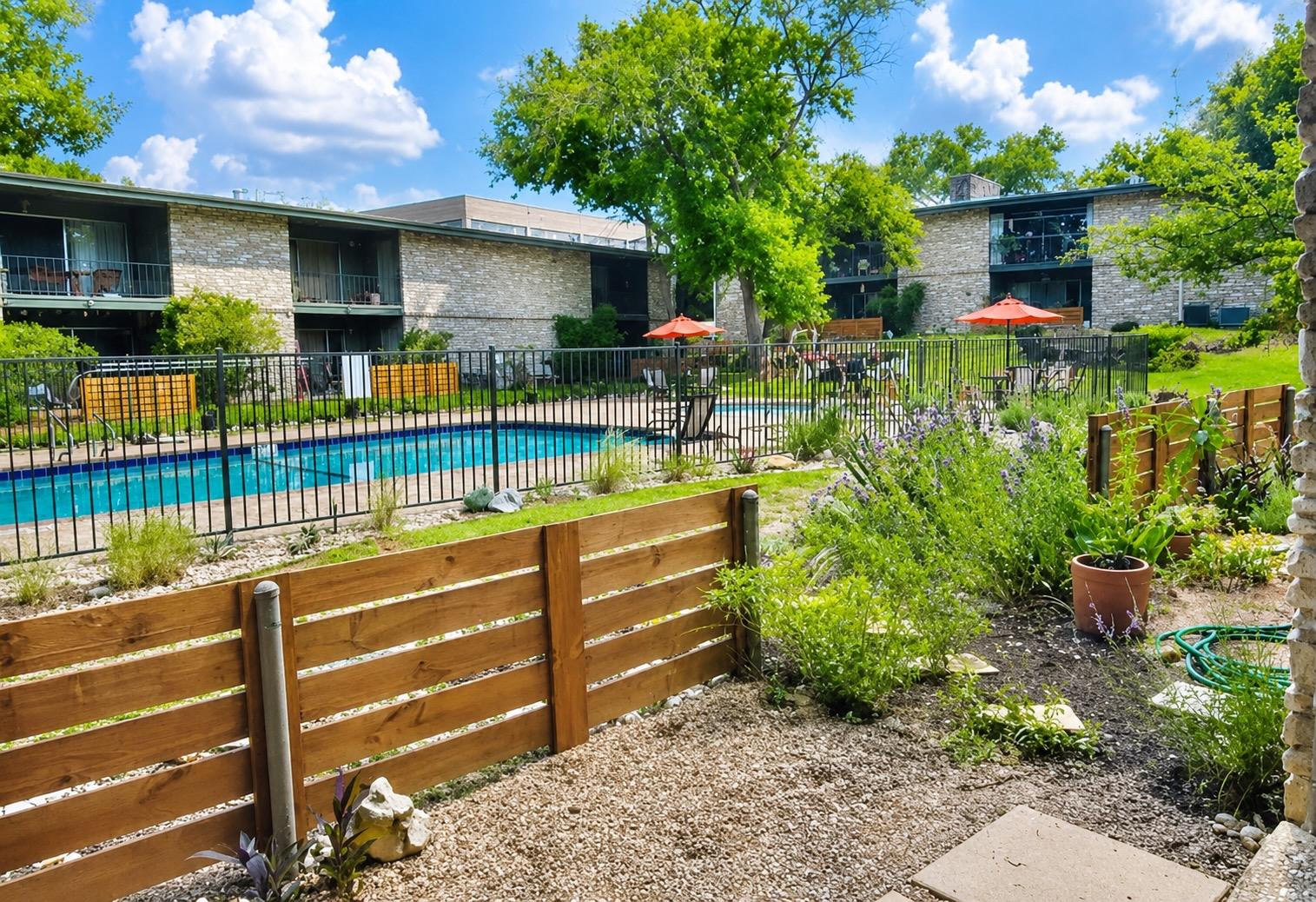 1304 Mariposa #114 Drive Austin TX 78704
