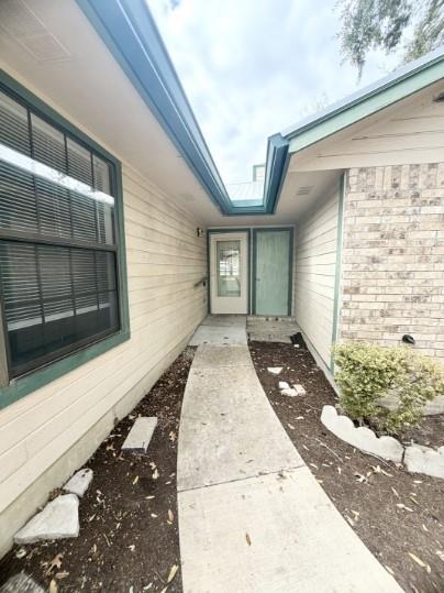 728 W San Antonio Street Lockhart TX 78644