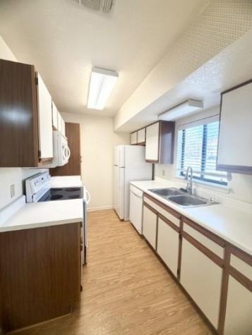 728 W San Antonio Street Lockhart TX 78644