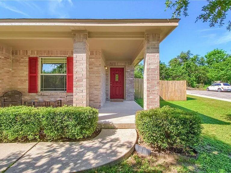 244 San Felipe Drive Kyle TX 78640