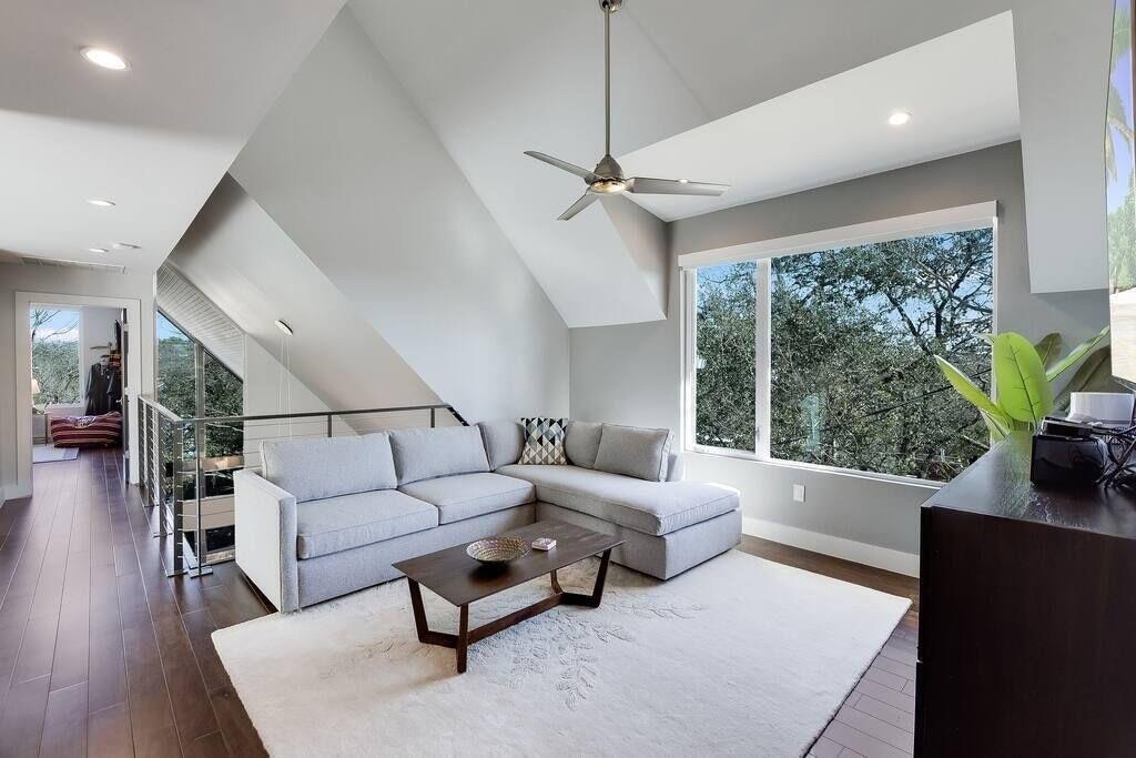 1802 W 10th Street Austin TX 78703