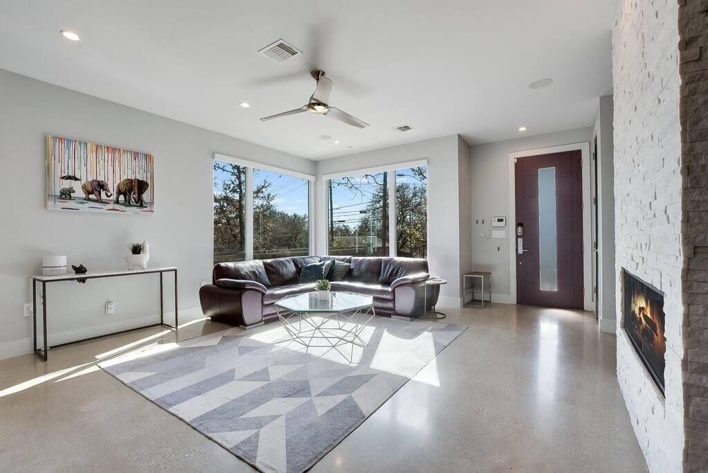 1802 W 10th Street Austin TX 78703