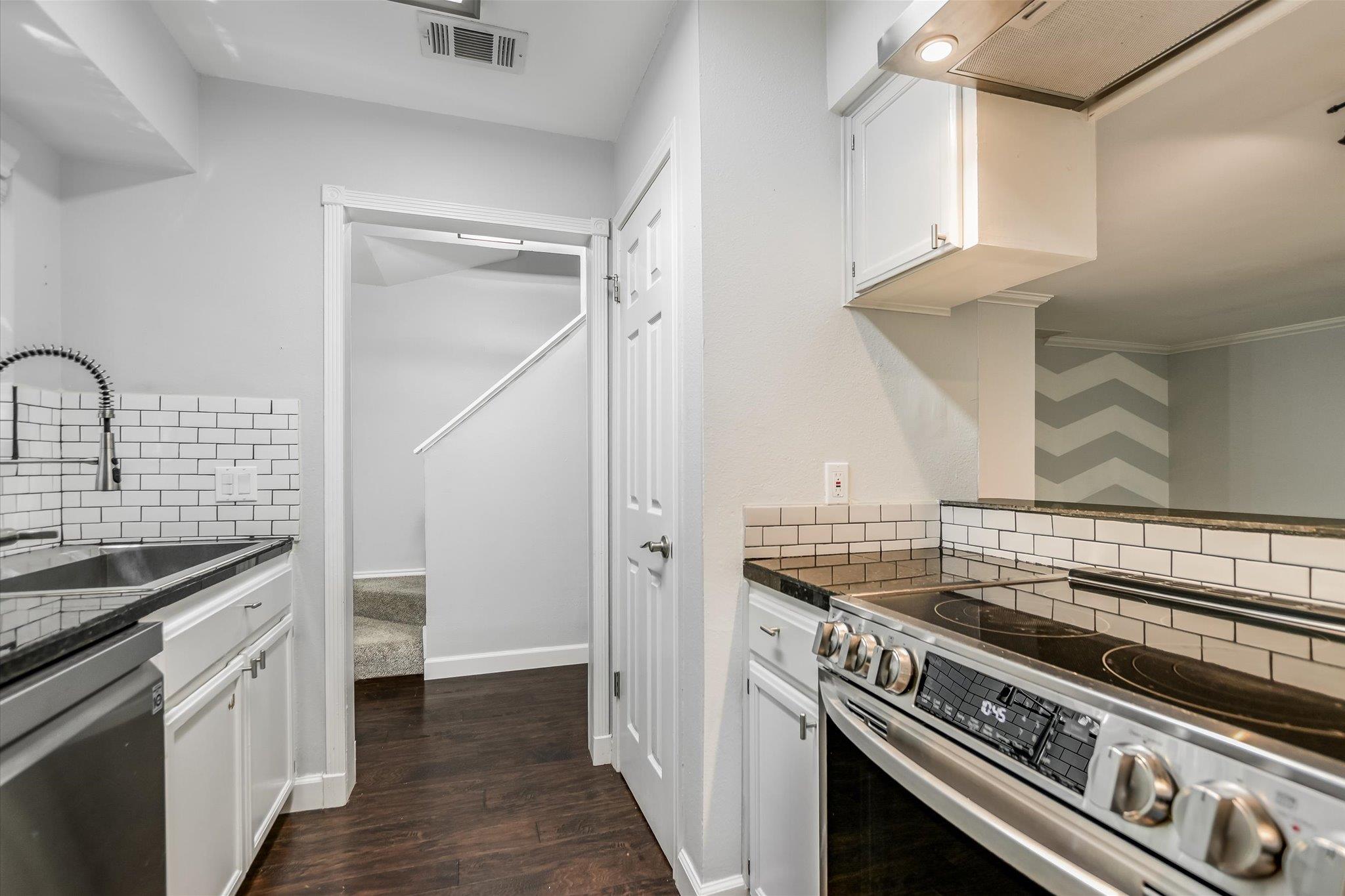 6727 Old Quarry Lane Austin TX 78731