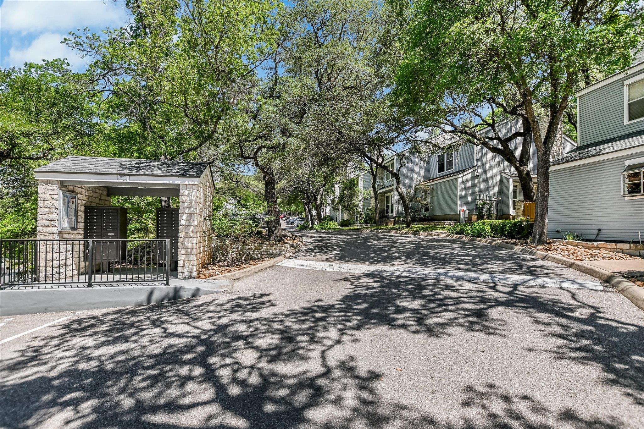 6727 Old Quarry Lane Austin TX 78731