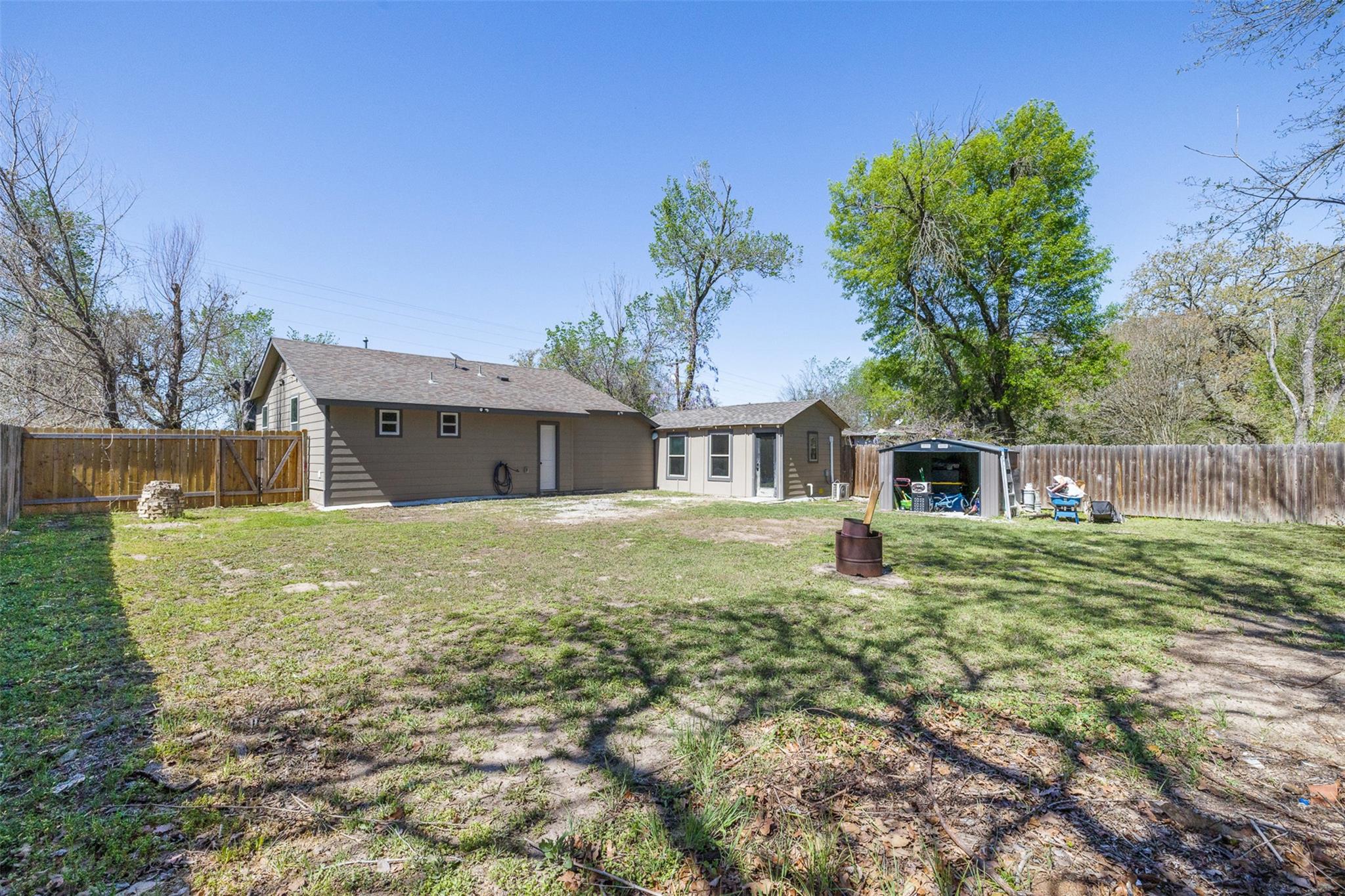 823 Hickory Street Rockdale TX 76567