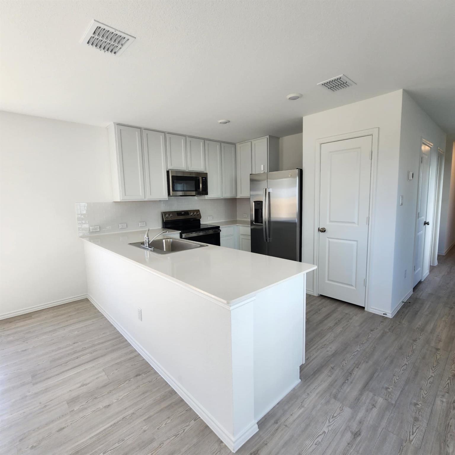 543 Commander Abbott Drive Jarrell TX 76537