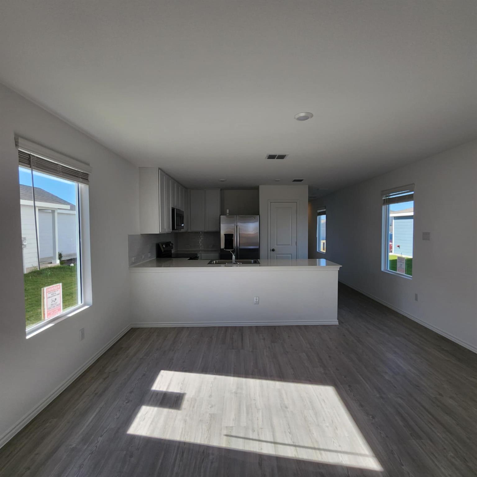 543 Commander Abbott Drive Jarrell TX 76537