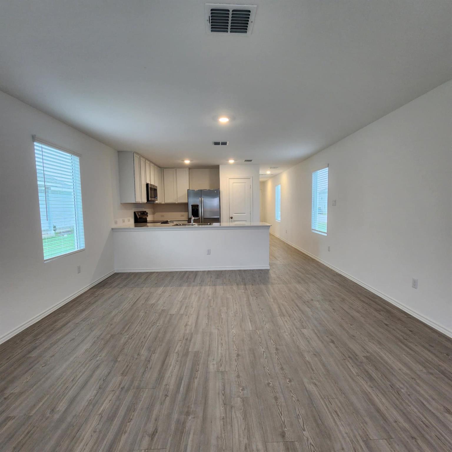 543 Commander Abbott Drive Jarrell TX 76537