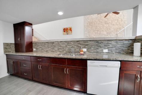 1 Crystal Springs Court The Hills TX 78738