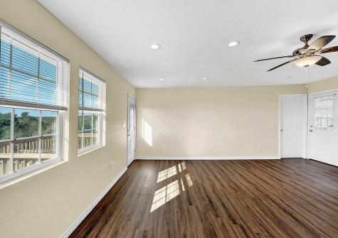 207 Oakwood Loop San Marcos TX 78666