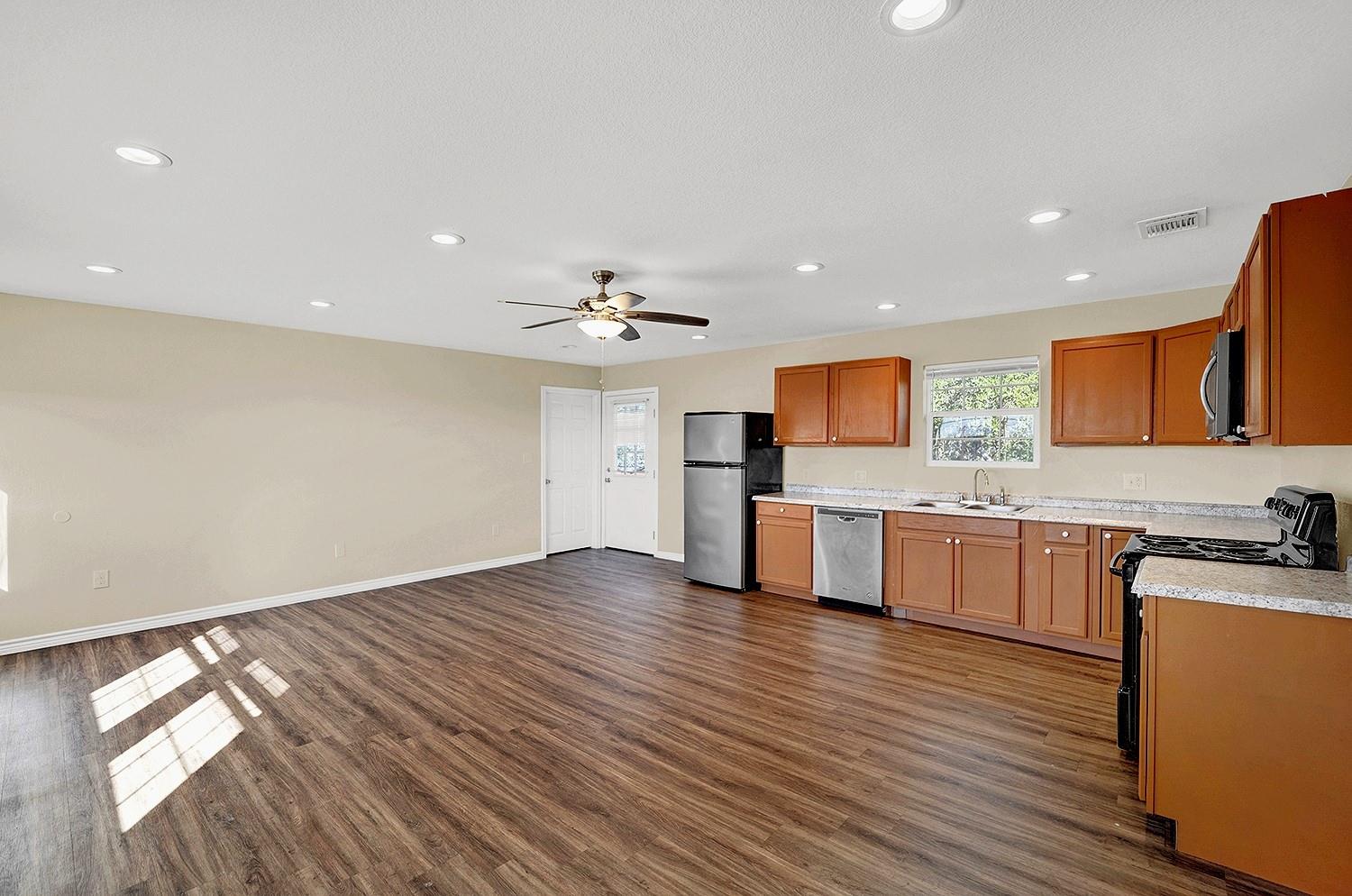 207 Oakwood Loop San Marcos TX 78666