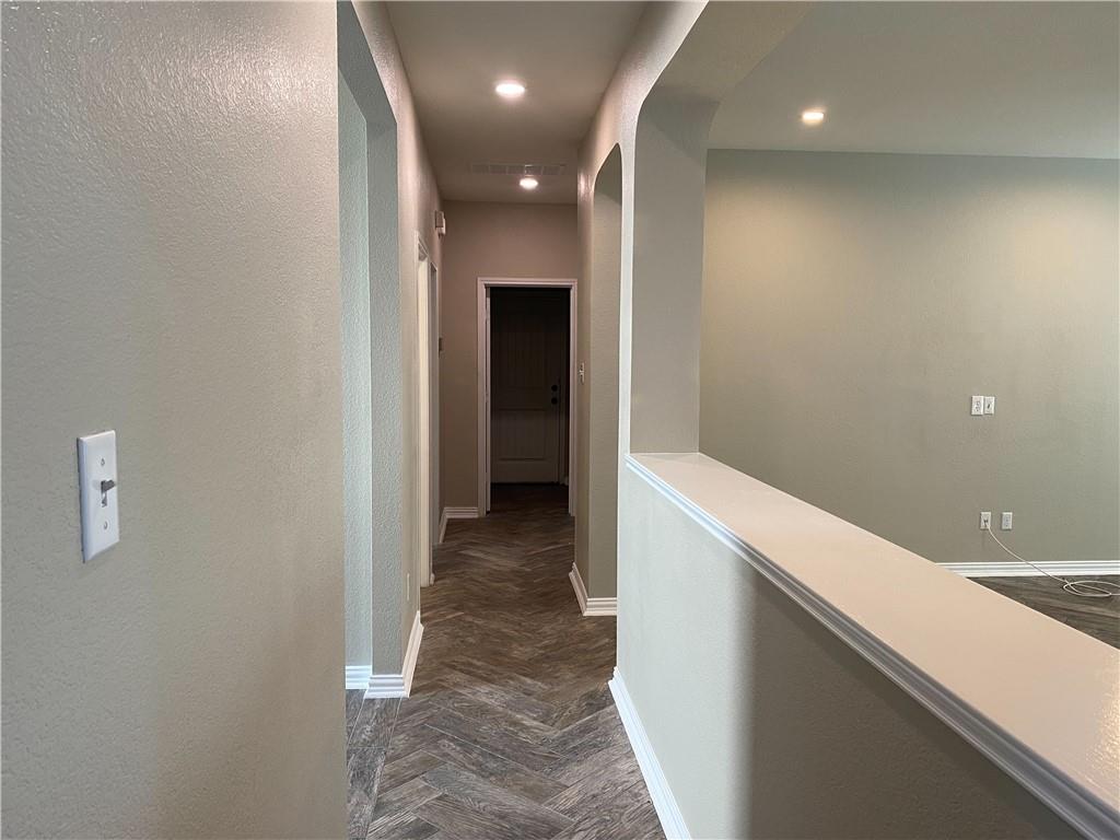 712 Estes Park Taylor TX 76574