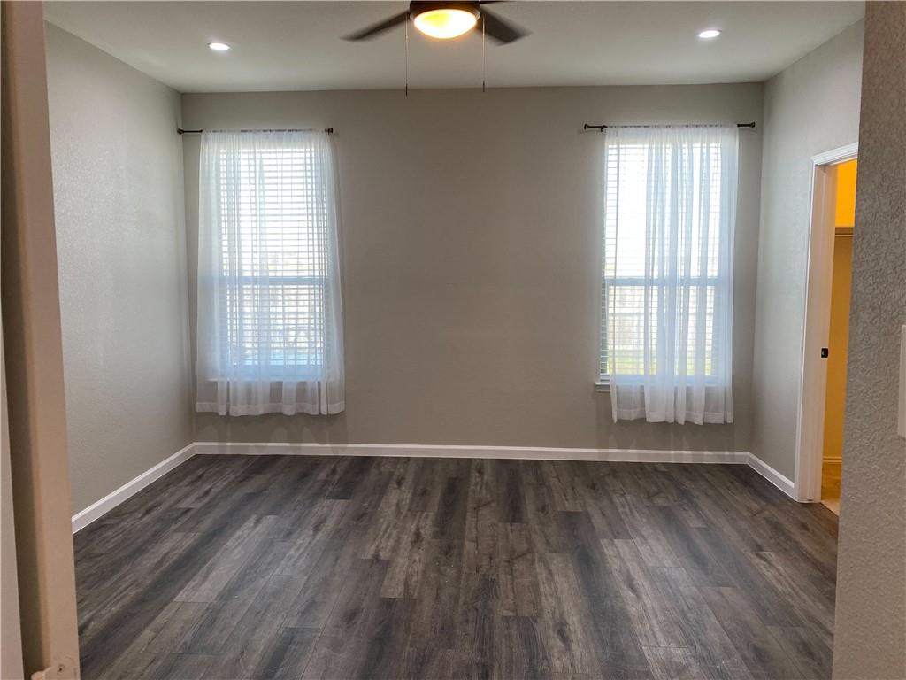 712 Estes Park Taylor TX 76574