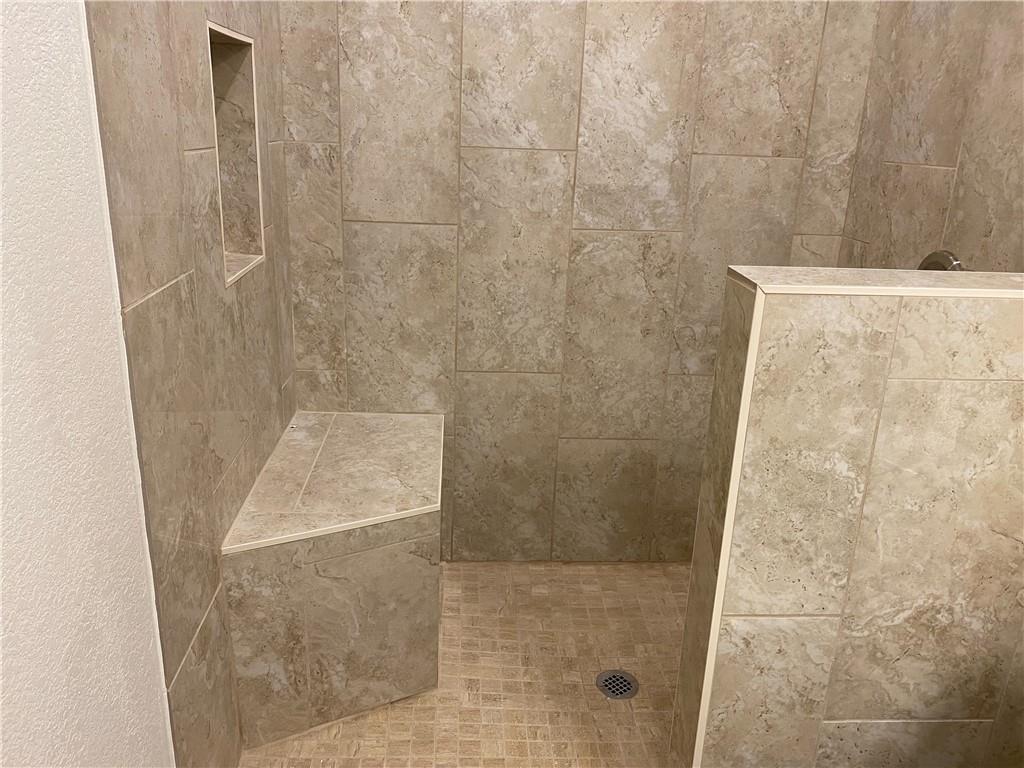 712 Estes Park Taylor TX 76574