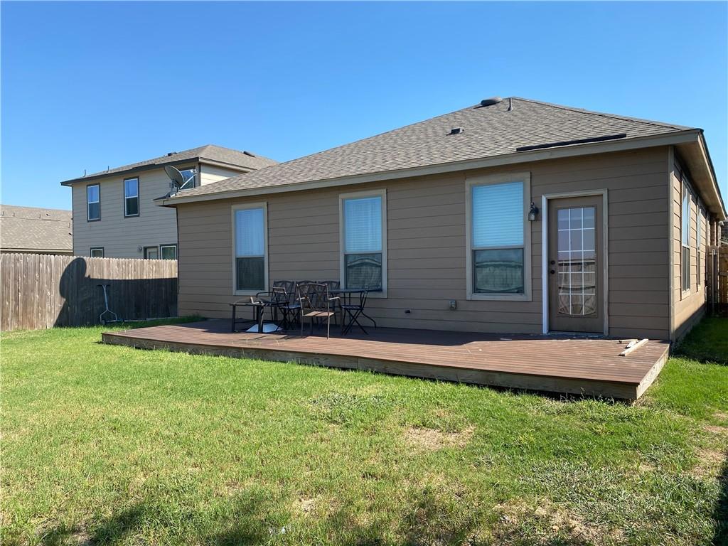 712 Estes Park Taylor TX 76574