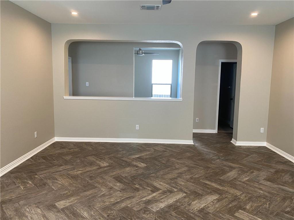 712 Estes Park Taylor TX 76574