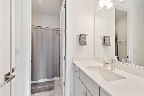 904 Catalpa Street Austin TX 78702