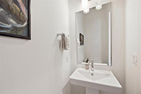 904 Catalpa Street Austin TX 78702