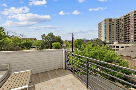 904 Catalpa Street Austin TX 78702