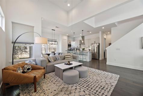 904 Catalpa Street Austin TX 78702
